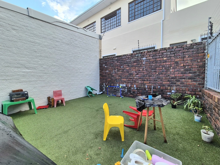 2 Bedroom Property for Sale in Wynberg Upper Western Cape
